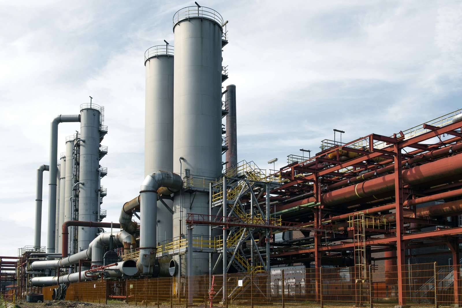 Comparative techno-economic assessment of CO2-based SAF pathways: Fischer-Tropsch, methanol-to-jet and ethanol-to-jet across three global regions: EU, USA and Middle East