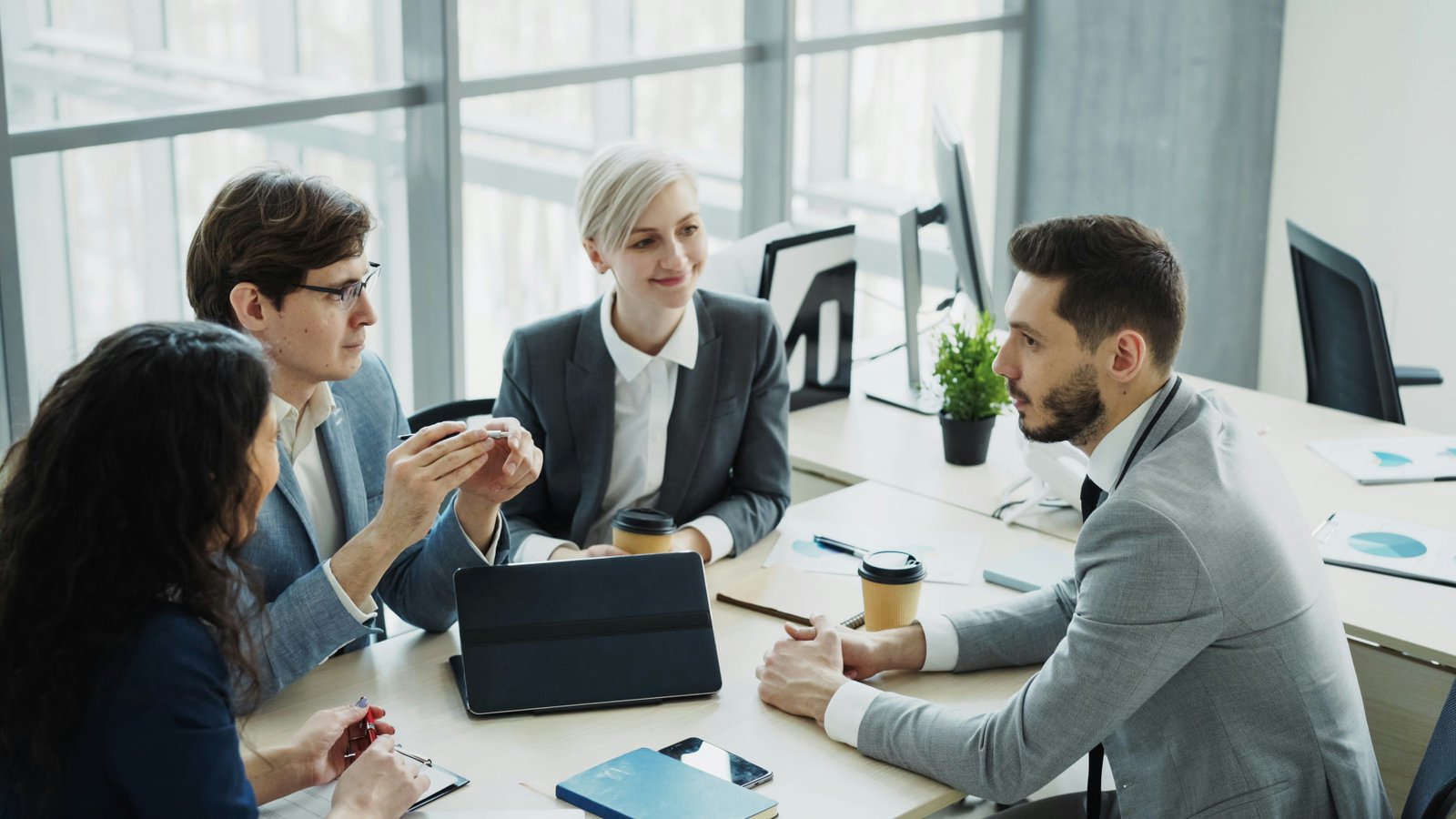 The dark side of power: political connections and corporate innovation