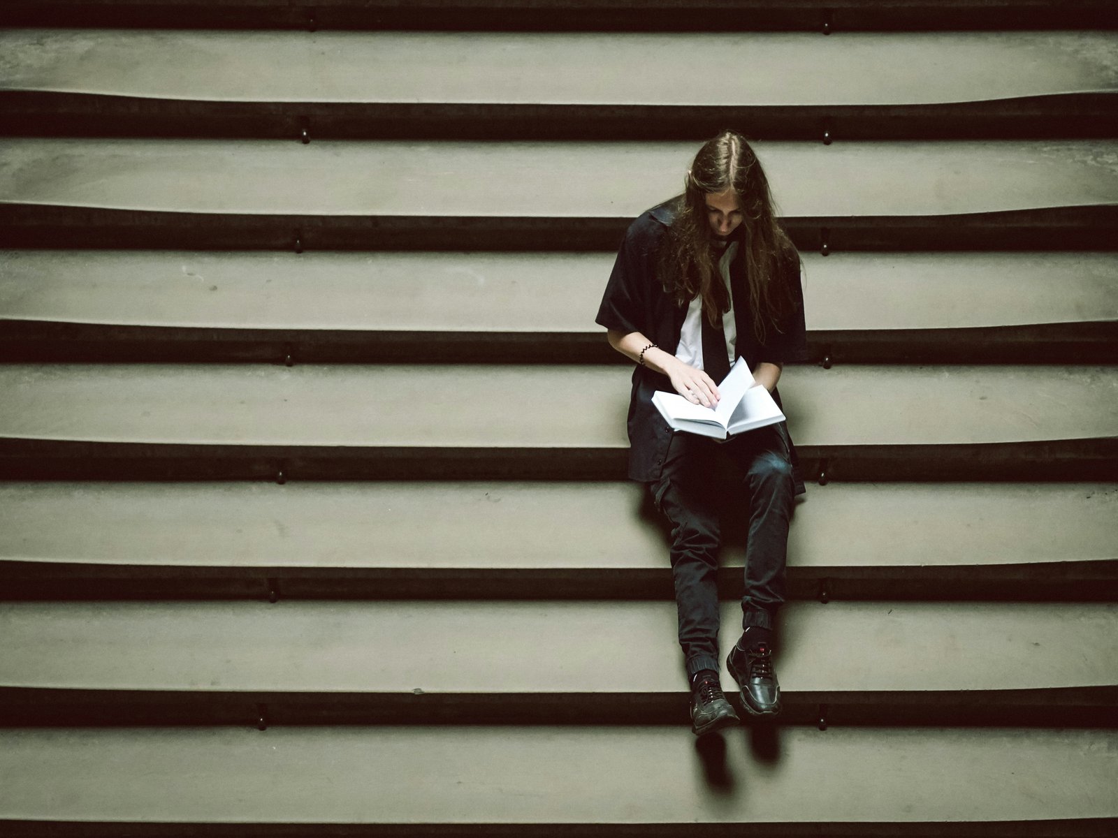 Prevalence of impostor syndrome in medical and non-medical students at the university of Faisalabad