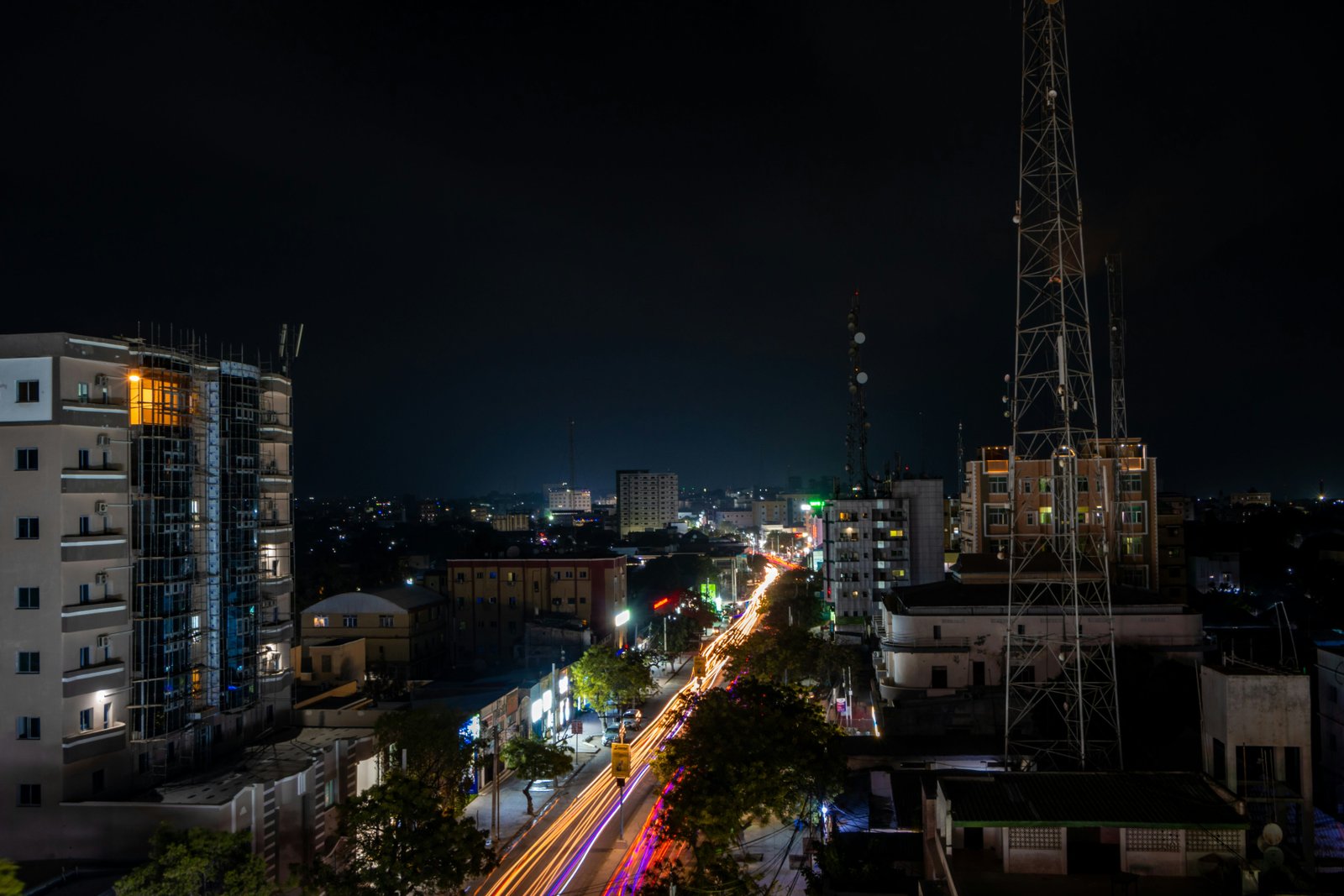 Worlding Mogadishu: ‘New cities’ and material modes of urban speculation