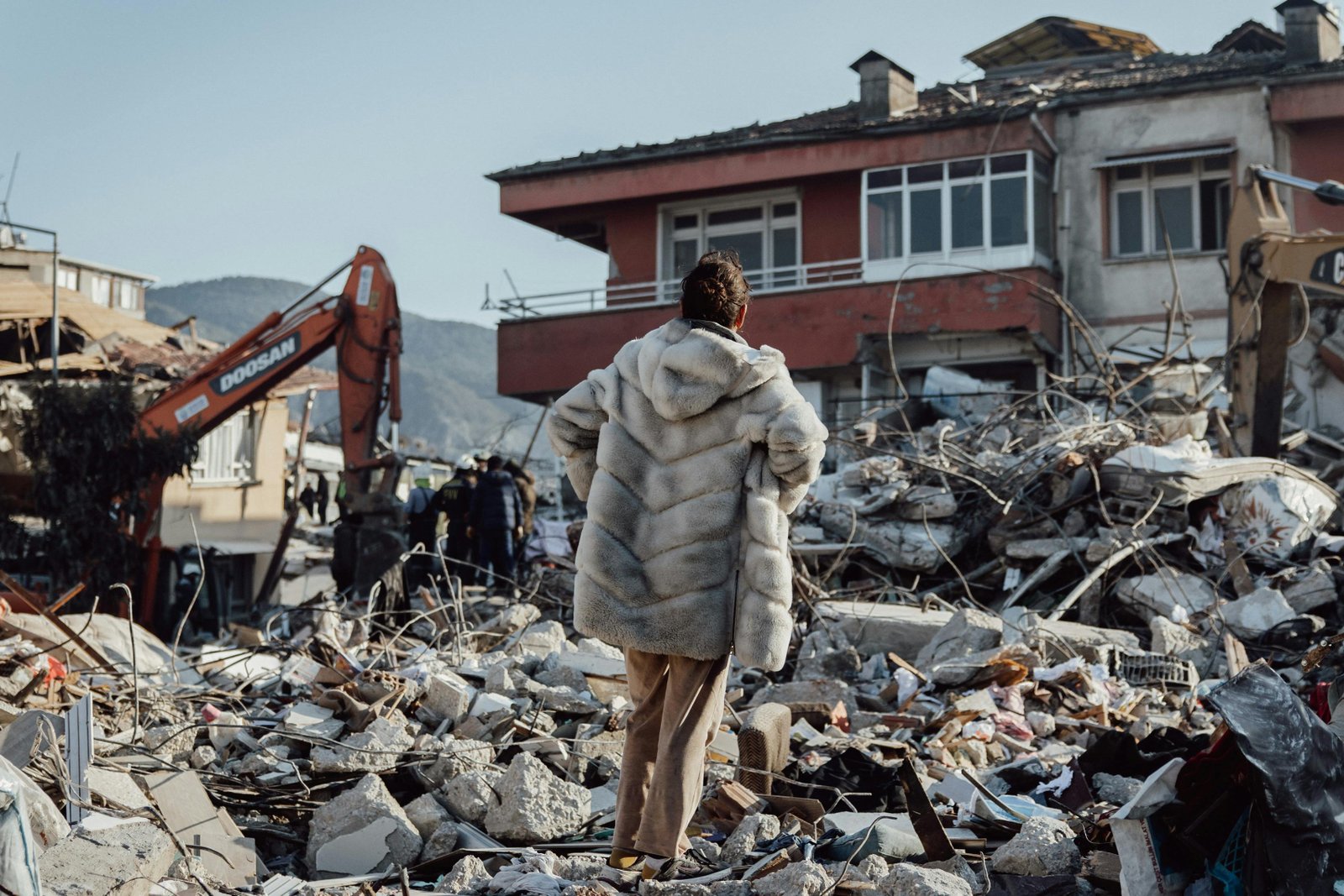 Evaluation of Earthquake Survivors of the February 6 Turkey Earthquakes: The Mediating Role of Hopelessness in the Relationship Between Psychological Resilience and Posttraumatic Embitterment Symptoms
