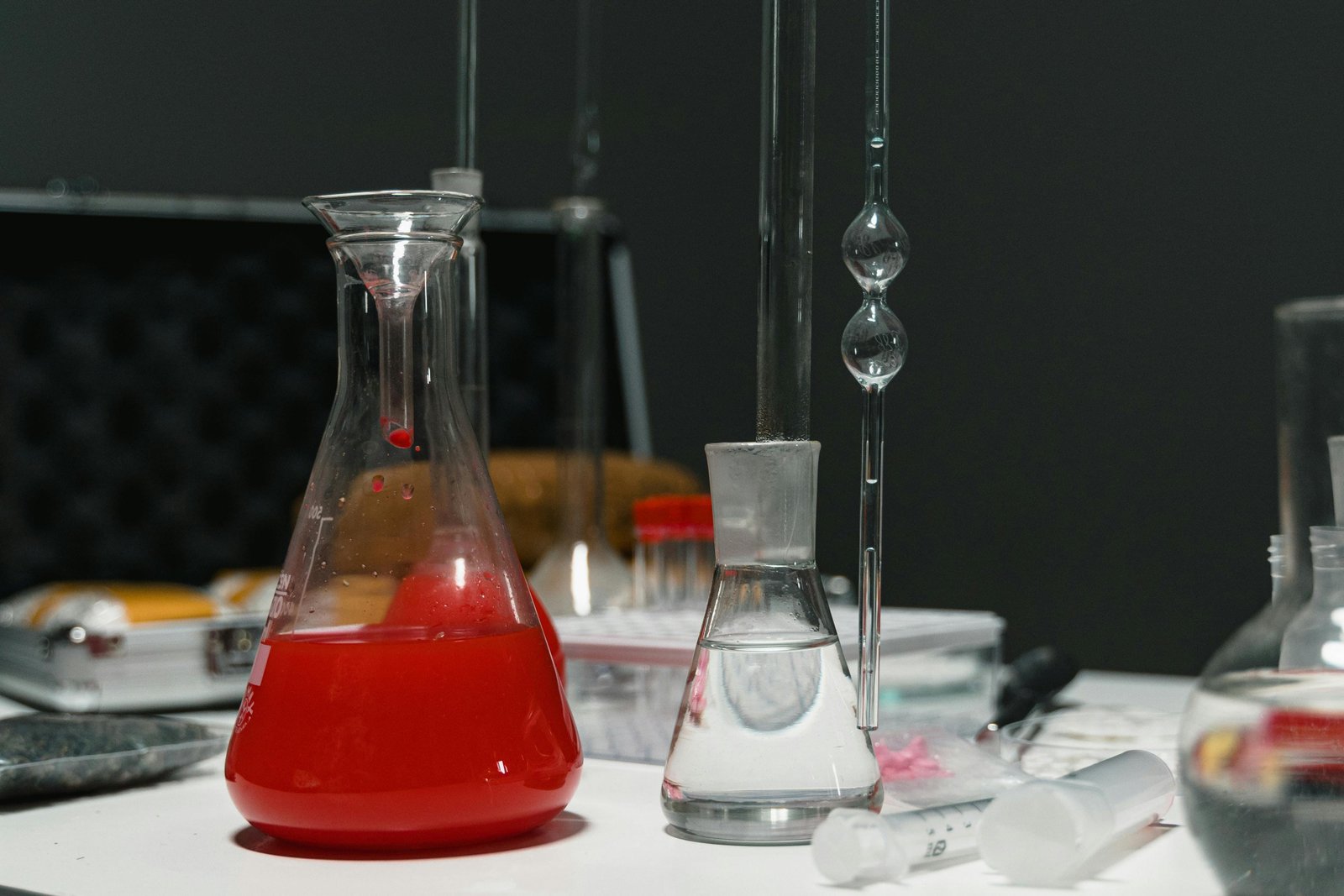 Substituent-Promoted Thio-Belluš–Claisen Rearrangement with Difluoroketene