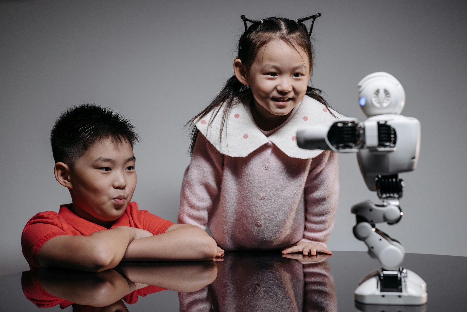 Exploring the effectiveness of an AI-robot-supported task-based learning approach on children’s mastery motivation in preschool health education
