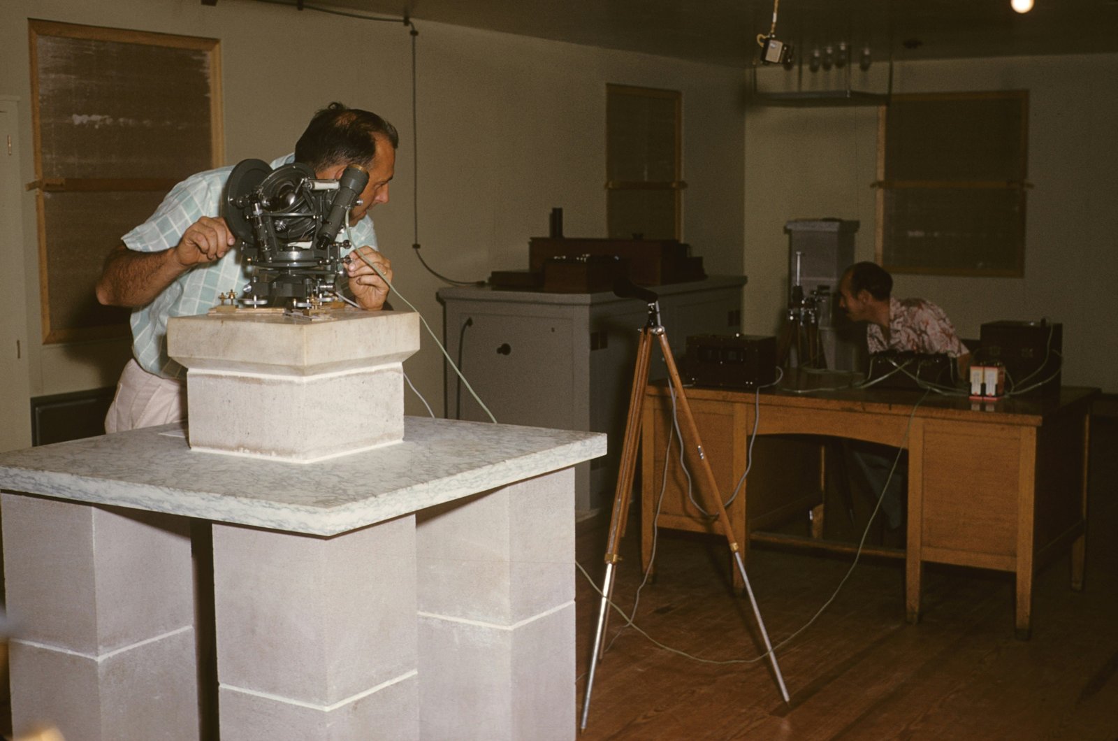 Stratigraphy and Correlation of the Belovezhian Stage of the Pleistocene of Belarus Based on Palynology