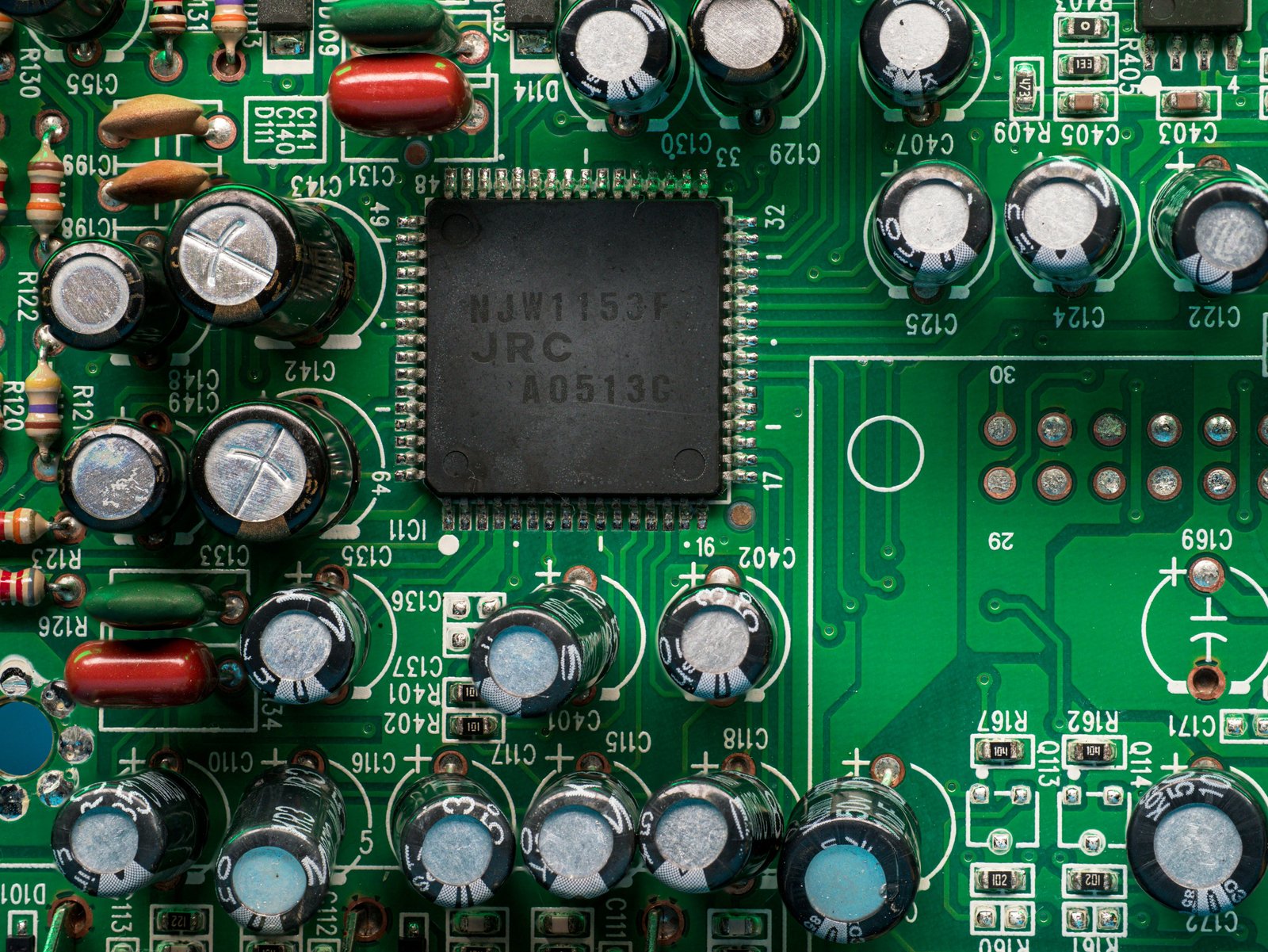 A 12-Bit, 10 MS/s Two-Step Sub-Ranging SAR ADC with Top-Plate Dividing