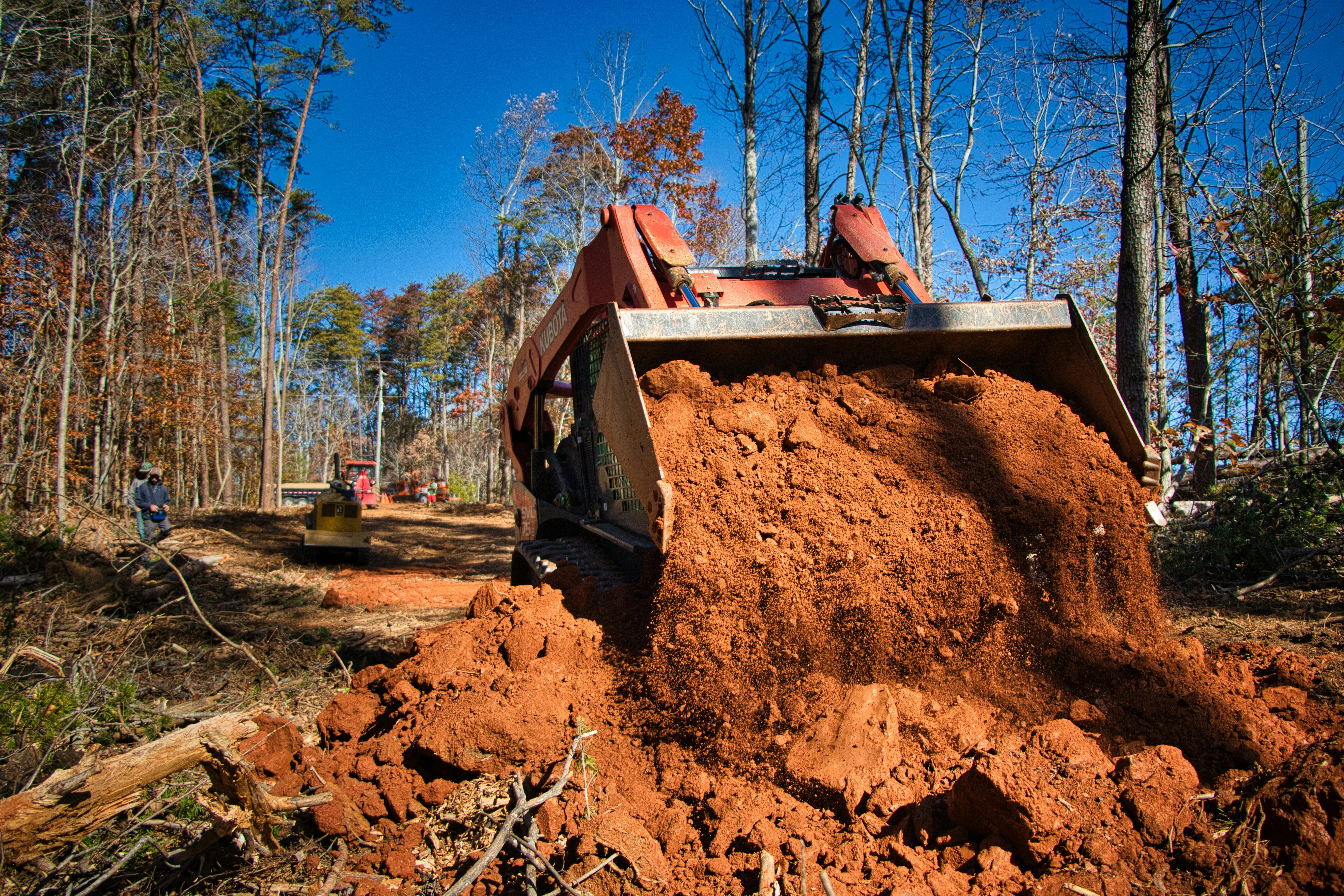Performance Evaluation of Virgin and Recycled Aggregate Blends for Unpaved Roads under Freeze-Thaw Cycles