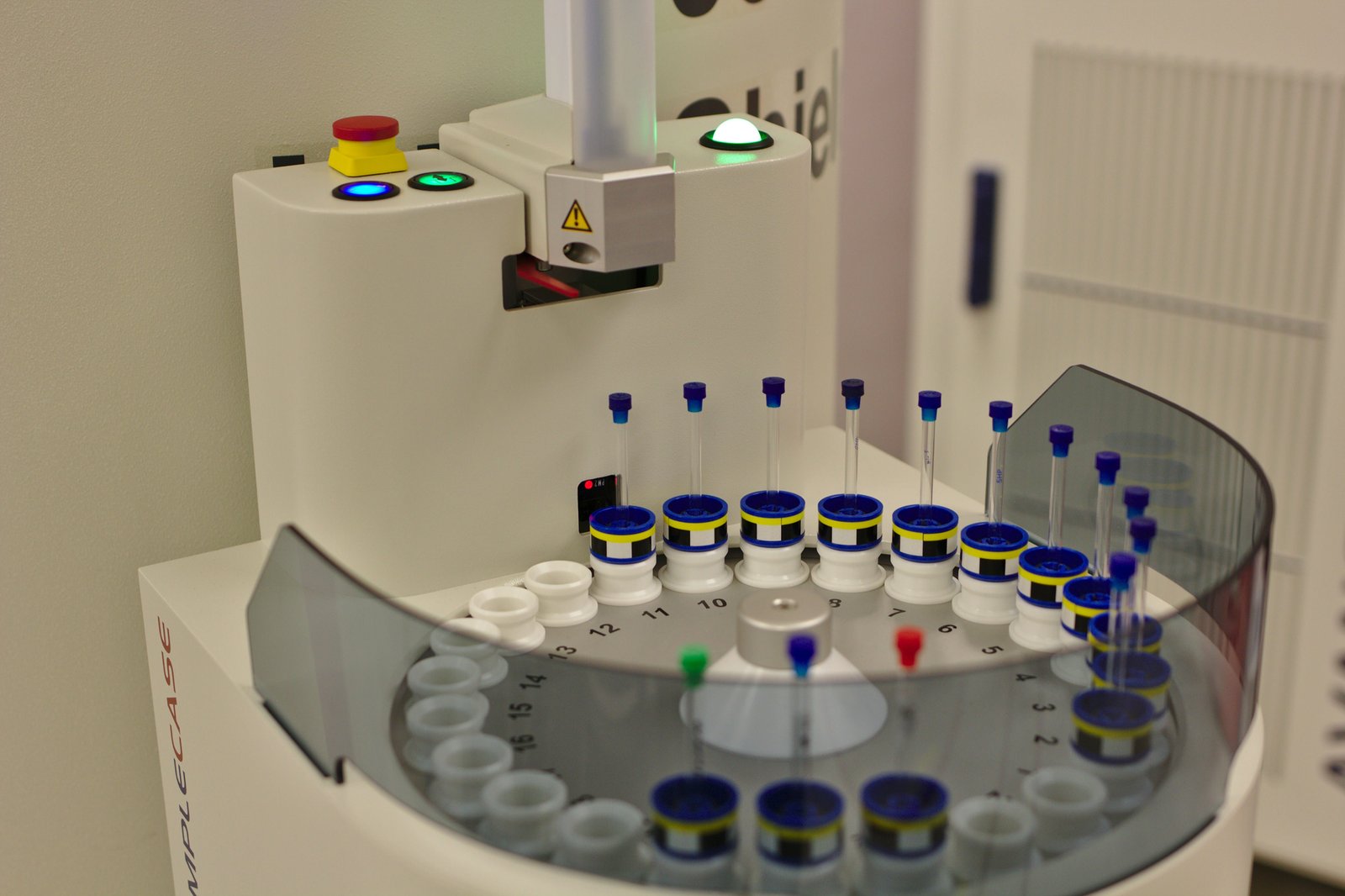 Shotgun DNA sequencing evidence: Sample-specific and unknown genotyping error probabilities