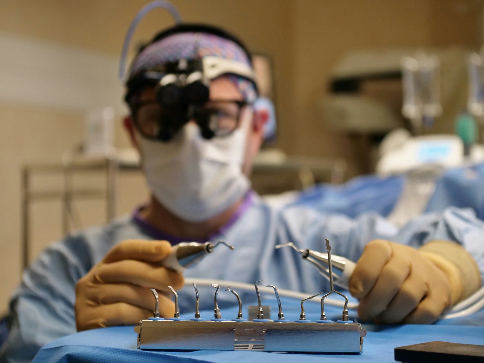 Comparison of Mini-Percutaneous Nephrolithotomy and Flexible Ureteroscopy for Treating 1–2 cm Single Stones in Solitary Kidney: Outcomes and Renal Function Impact