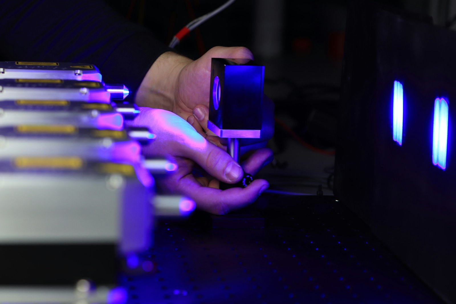 A free energy landscape analysis of resistance fluctuations in a memristive device